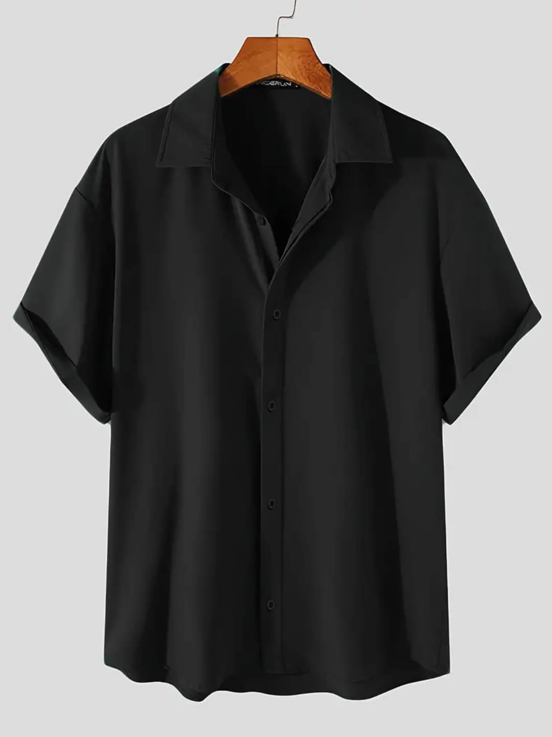     			Leotude Cotton Blend Regular Fit Solids Half Sleeves Men's Casual Shirt - Black ( Pack of 1 )