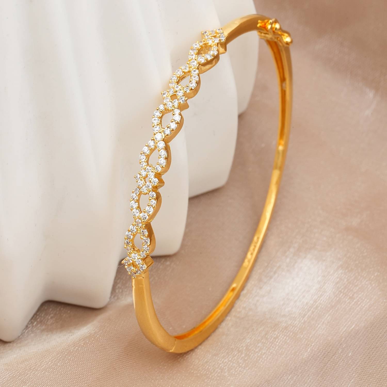     			Maira 925 Sterling Silver Silver Bangle