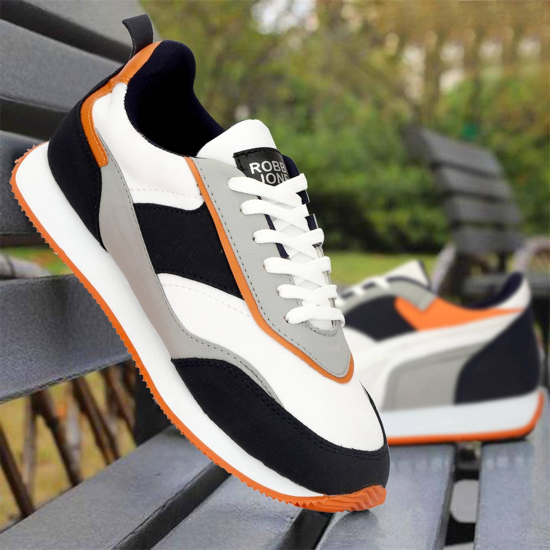 ROBBIE JONES Sneakers White Men's Lifestyle Shoes ROBBIE JONES Sneakers White Men's Lifestyle Shoes