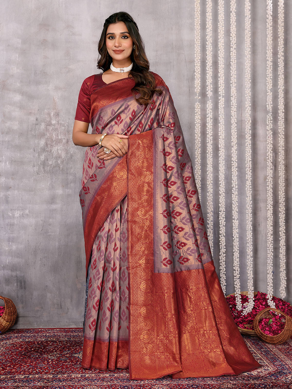     			Anekha Kanjivaram Silk Woven Saree With Unstitched Blouse Piece ( Grey )