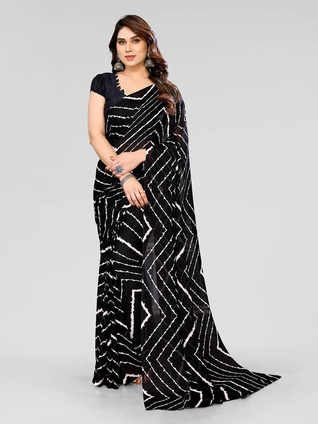 ANAND SAREES Georgette Printed Saree With Unstitched Blouse Piece ( Black ) ANAND SAREES Georgette Printed Saree With Unstitched Blouse Piece ( Black )