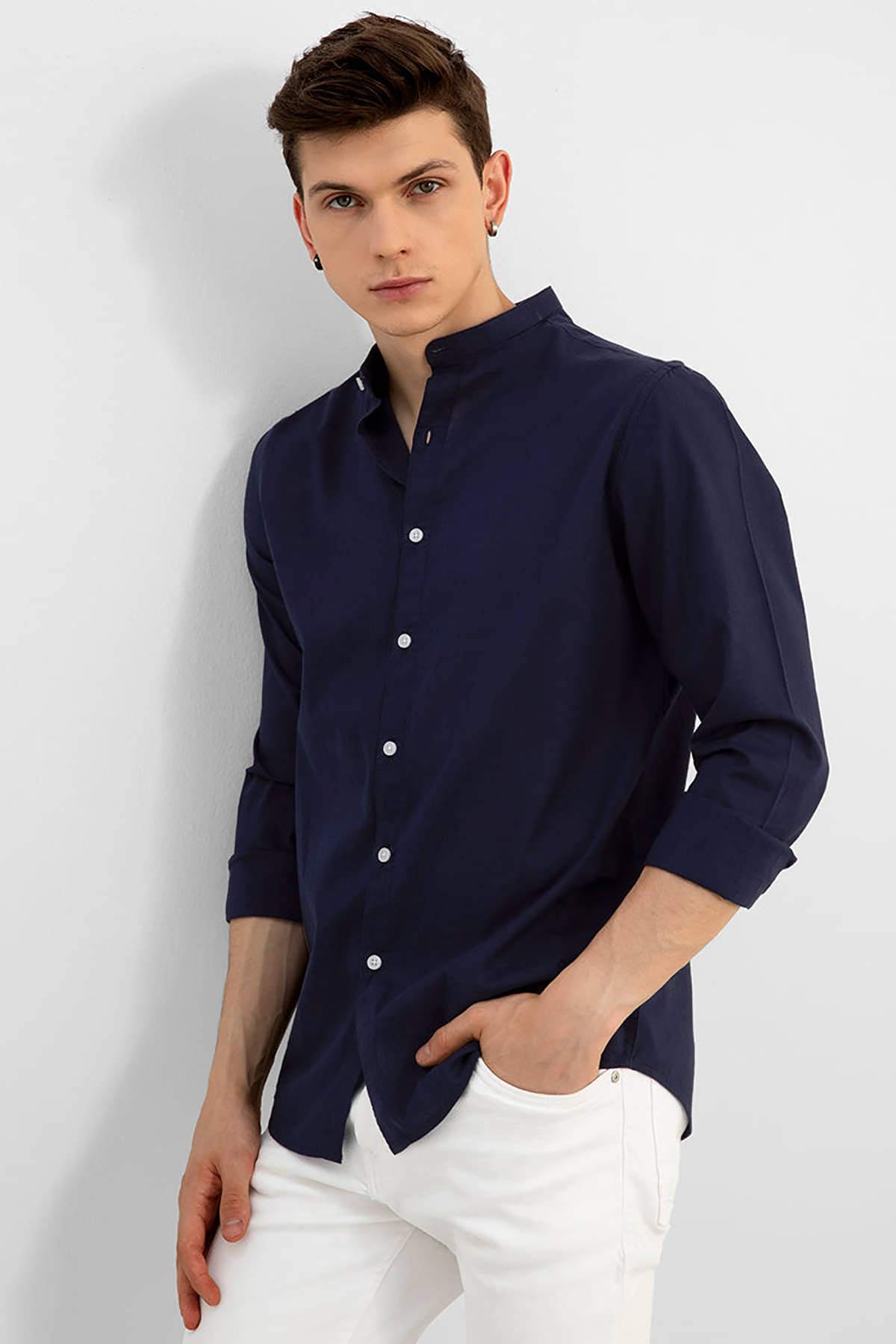 Qlonz store Cotton Blend Regular Fit Solids Full Sleeves Men's Casual Shirt - Navy ( Pack of 1 )     			Qlonz store Cotton Blend Regular Fit Solids Full Sleeves Men's Casual Shirt - Navy ( Pack of 1 )