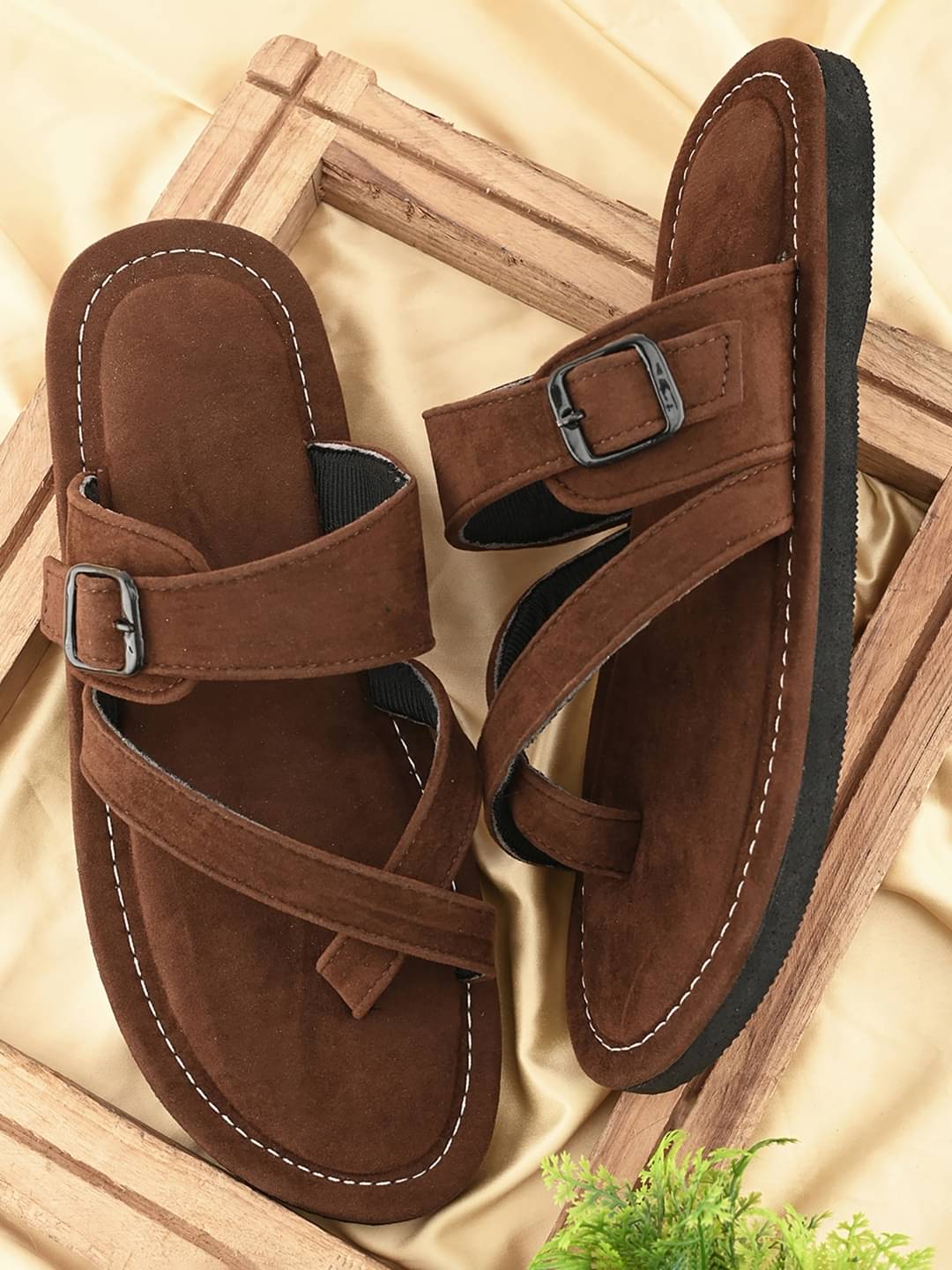     			Anjaneya Creations Brown Men's Kolhapuris