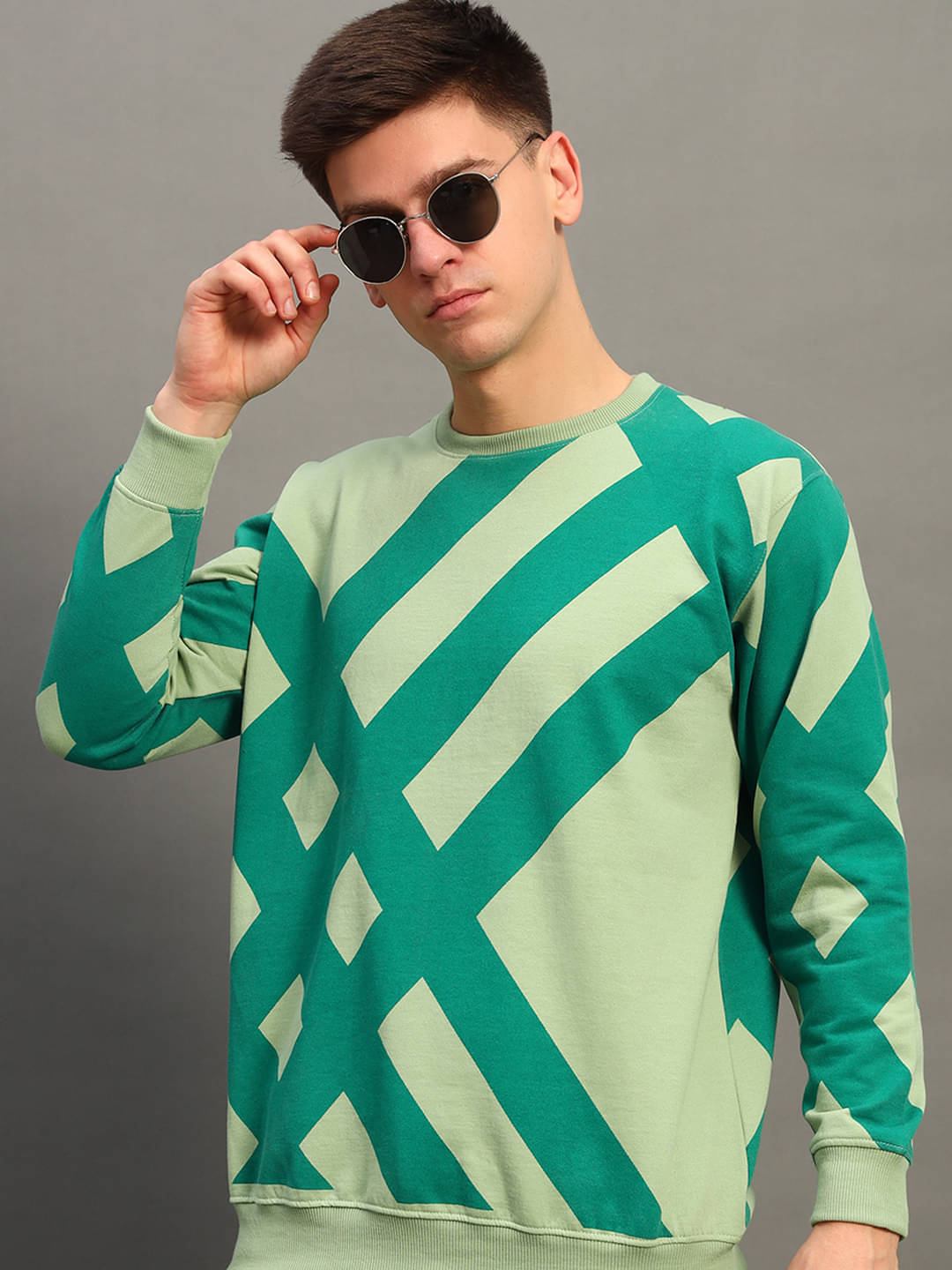 THE CASUALS Cotton Blend Round Neck Men's Sweatshirt - Green ( Pack of 1 )     			THE CASUALS Cotton Blend Round Neck Men's Sweatshirt - Green ( Pack of 1 )