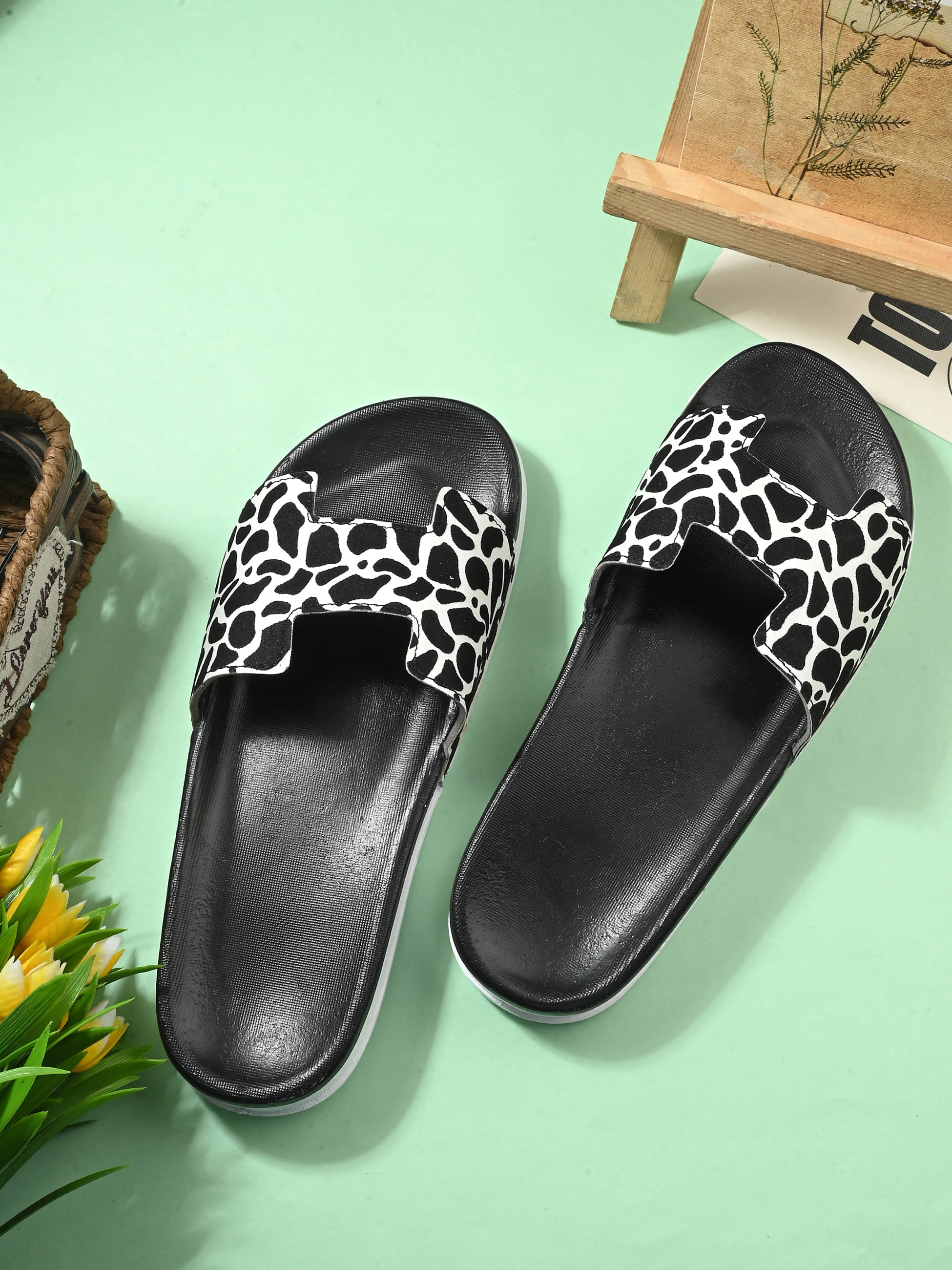     			Aadi Multicolor Women's Slide Flip Flop