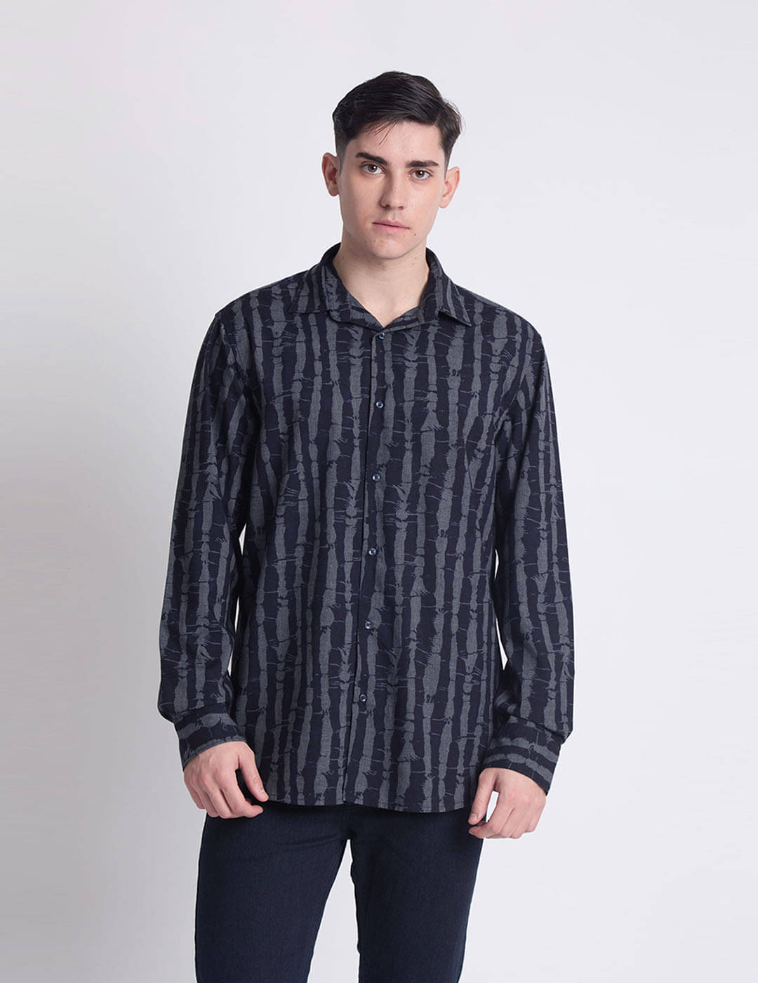     			Ivoc Men Relaxed Spread Collar Vertical Striped Relaxed Fit Casual Shirt