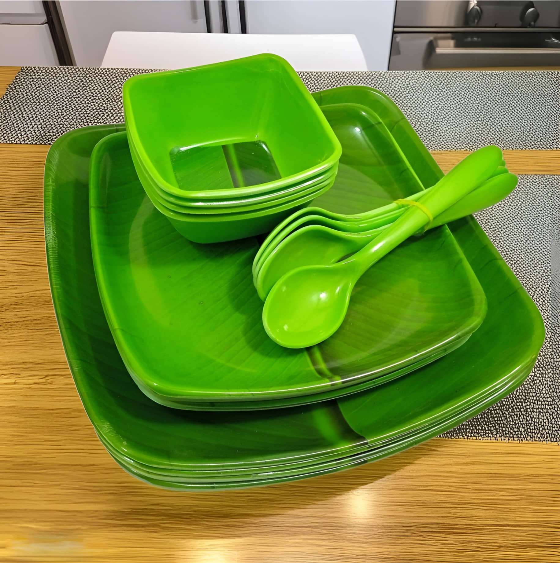 Inpro Banana Leaf Printed Melamine Dinner Set ( Pack of 16 ) Green