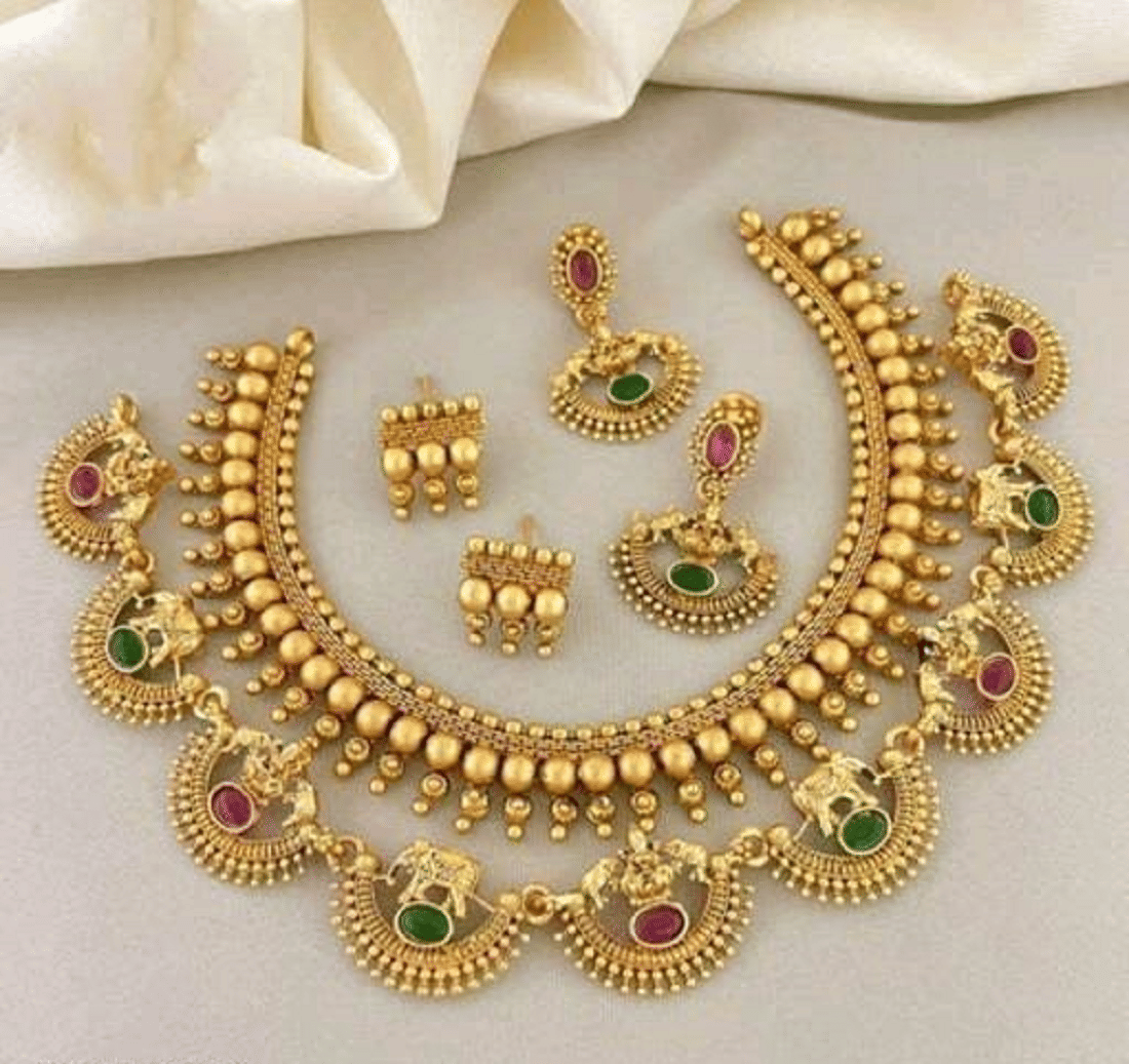     			RIENTA JWL Multi Color Alloy Necklace Set ( Pack of 1 )
