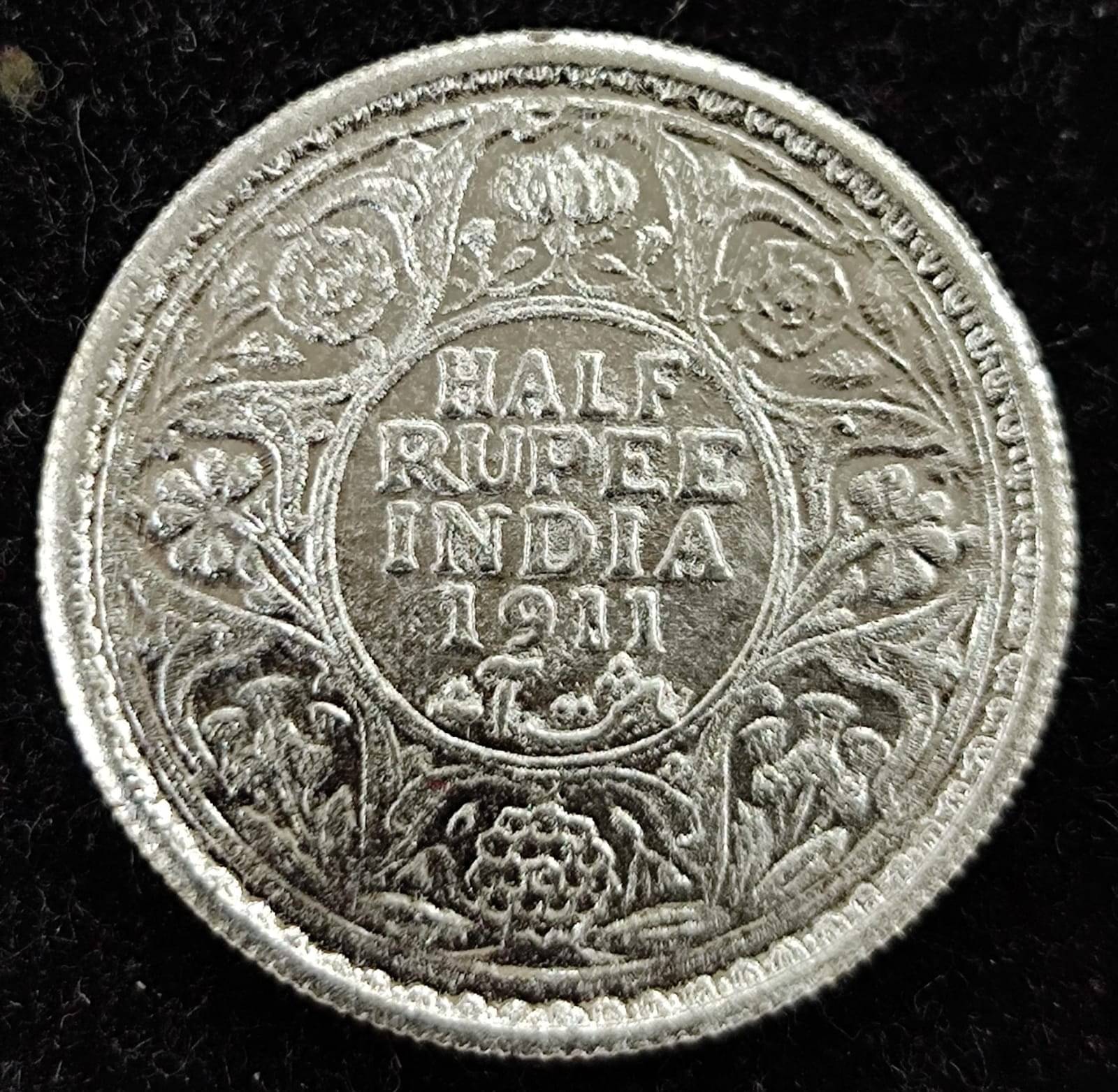     			1911 HALF RUPEES BRITISH INDIA GEORGE V  RARE COIN