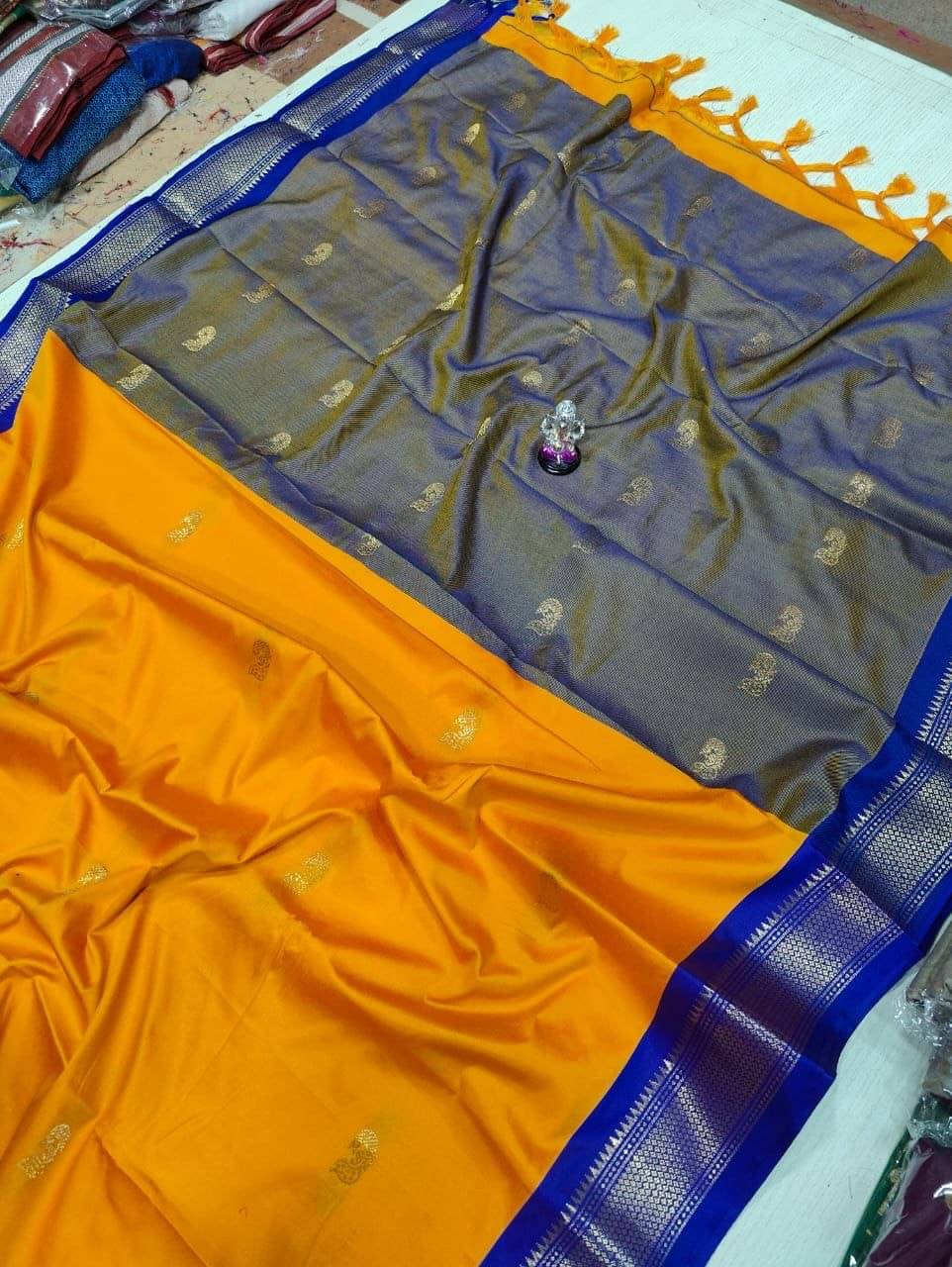     			FAB SILK Cotton Silk Embroidered Saree With Unstitched Blouse Piece ( Blue )