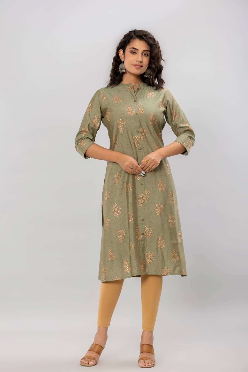 Flamboyant Pack of 1 Chanderi Printed A-line Women's Kurti - ( Green ) Flamboyant Pack of 1 Chanderi Printed A-line Women's Kurti - ( Green )