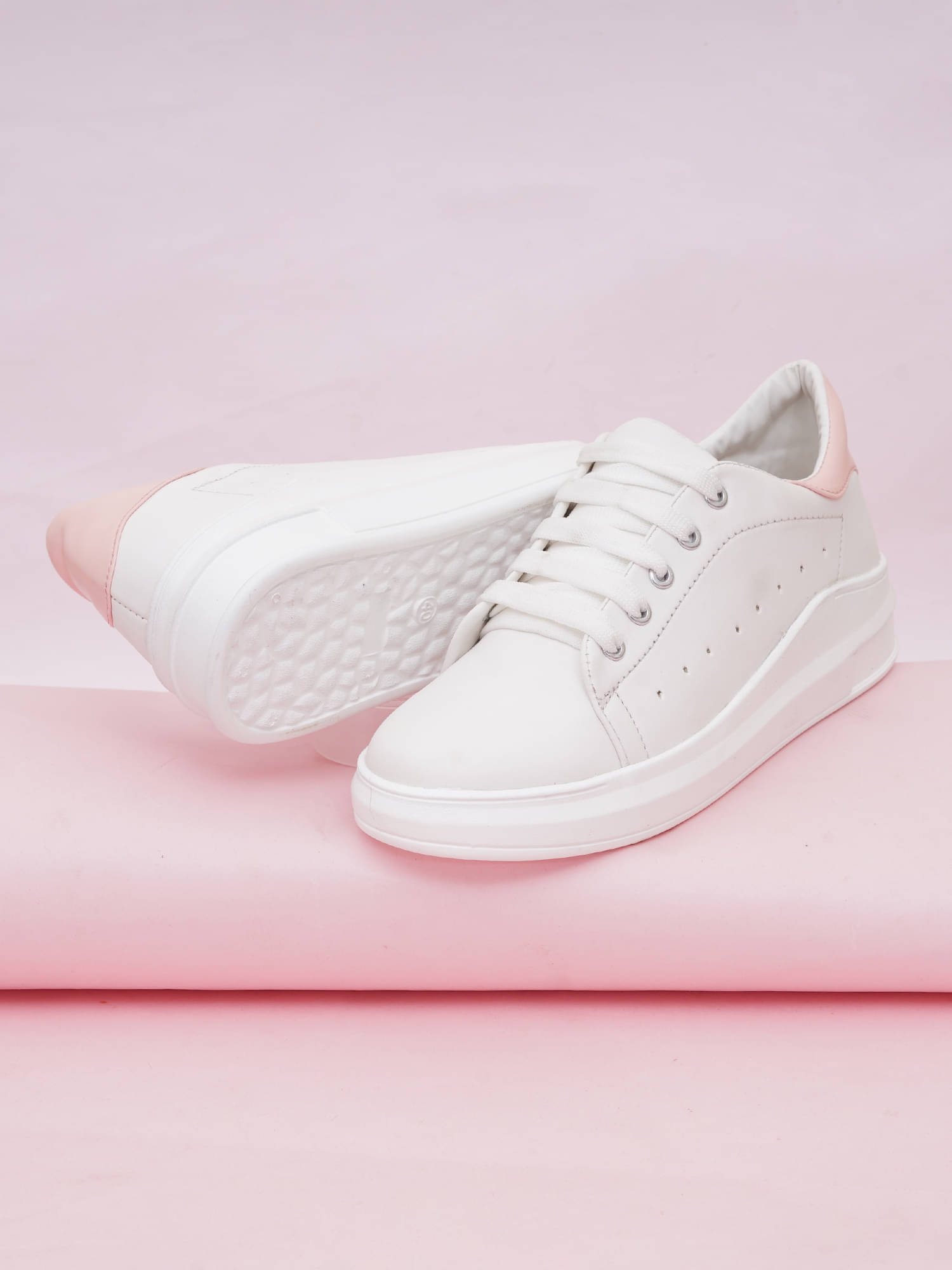     			PLANET WALK White Women's Sneakers