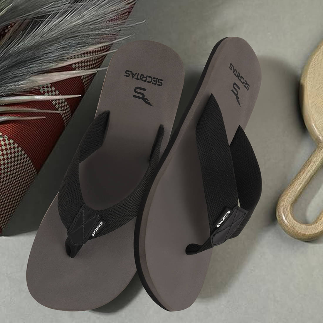     			Secritas Dark Grey Men's Daily Slipper