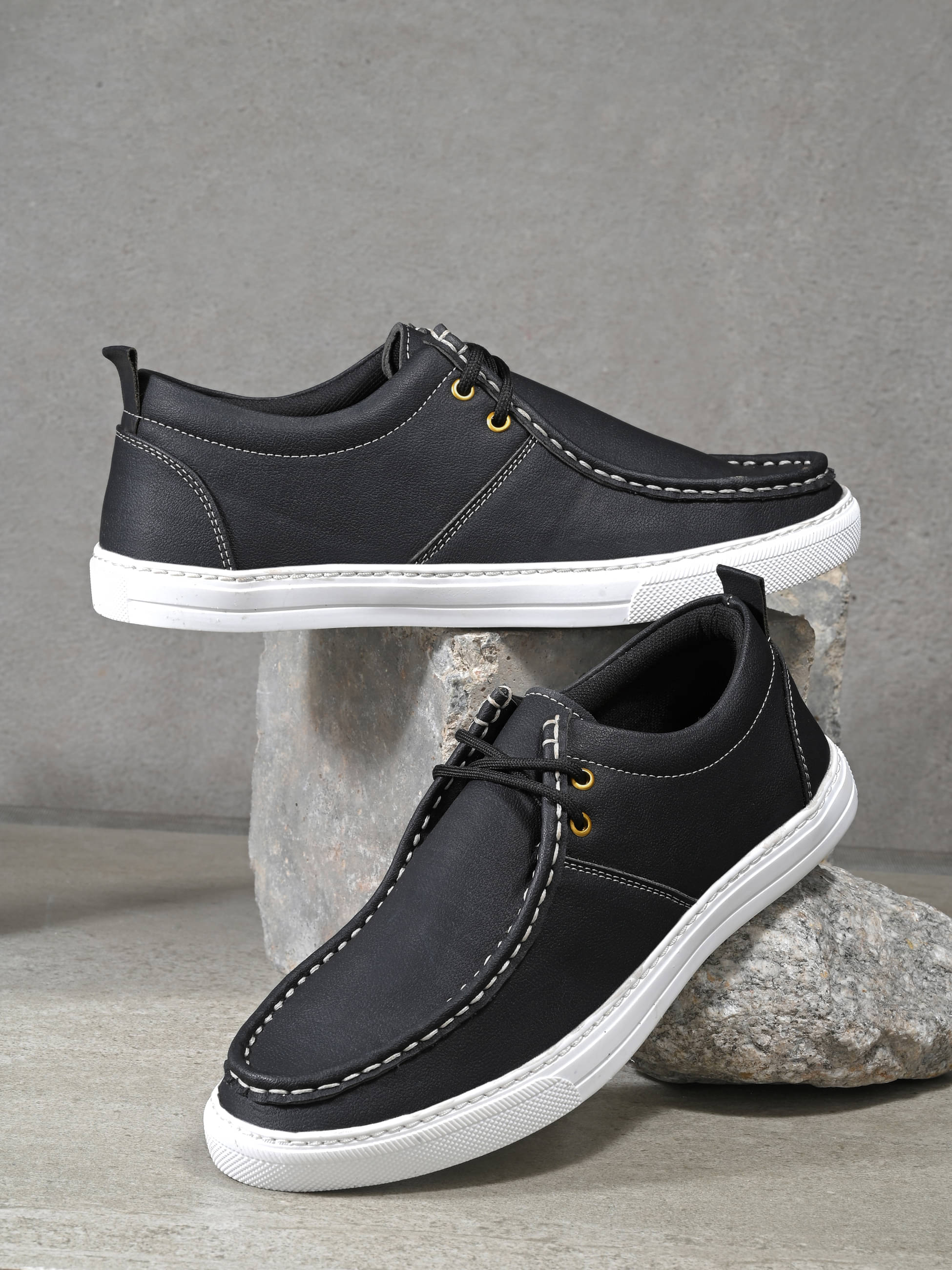     			server Casual Shoes Black Men's Boat Shoes