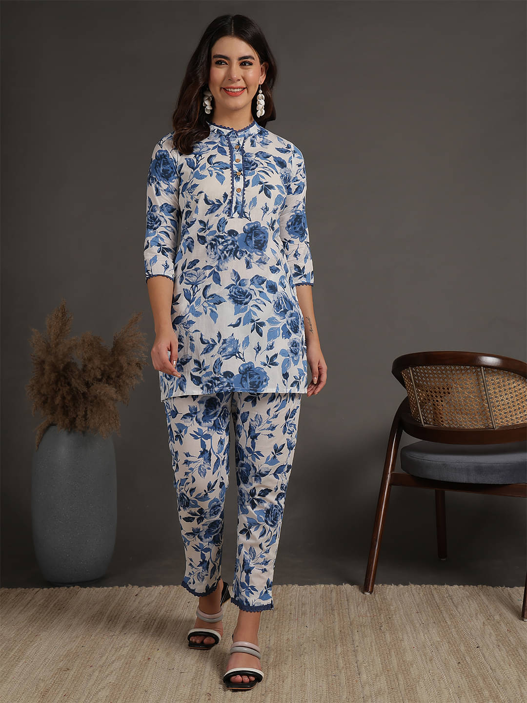     			Antaran Cotton Printed Kurti With Pants Women's Stitched Salwar Suit - White ( Pack of 1 )