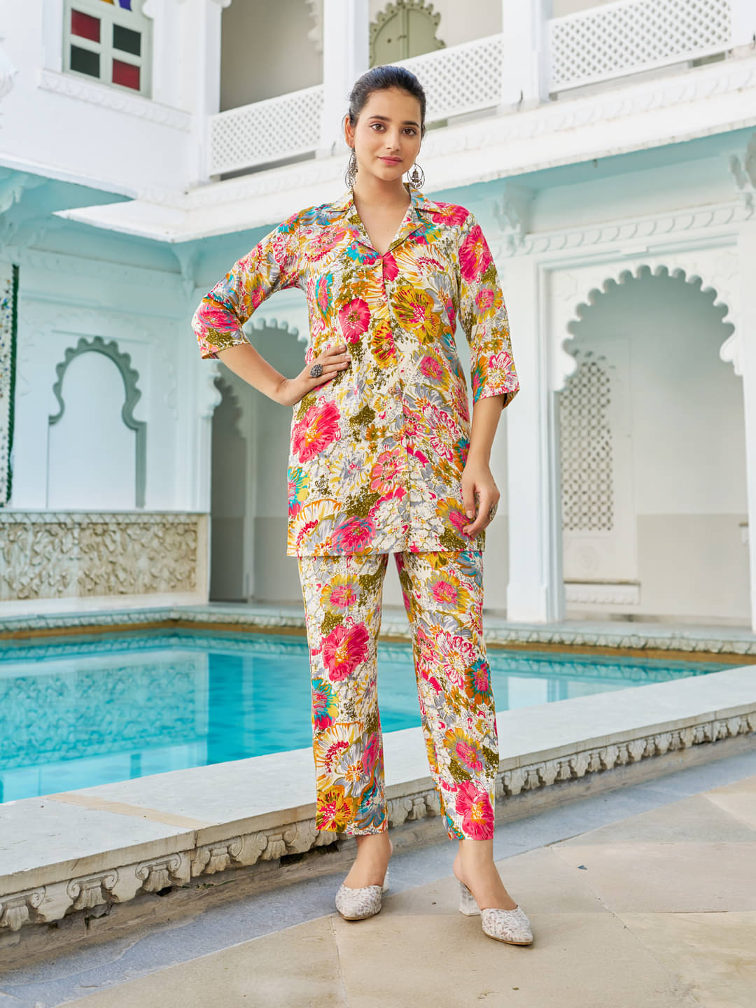     			VIBE VISION Women Printed Shirt With Trousers Co-Ord Set ( Multi Color )