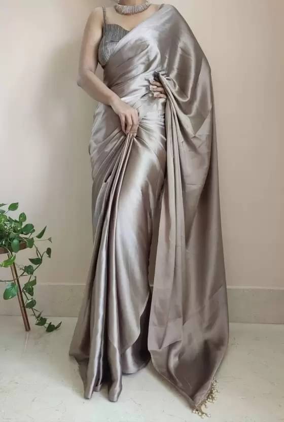 Vkaran Georgette Solid Saree With Unstitched Blouse Piece ( Grey ) Vkaran Georgette Solid Saree With Unstitched Blouse Piece ( Grey )