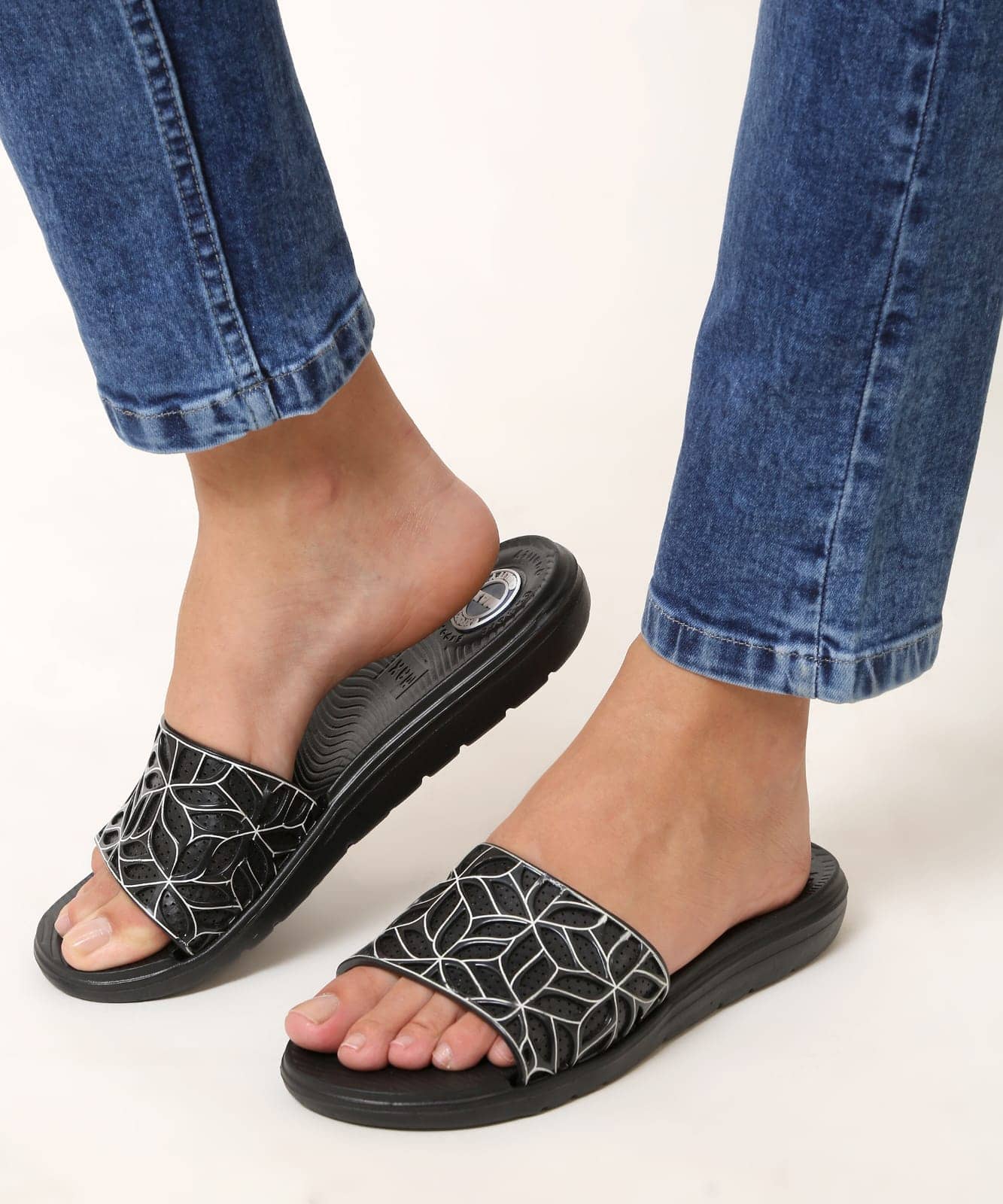 FUNRUN100nu Black Women's Flats