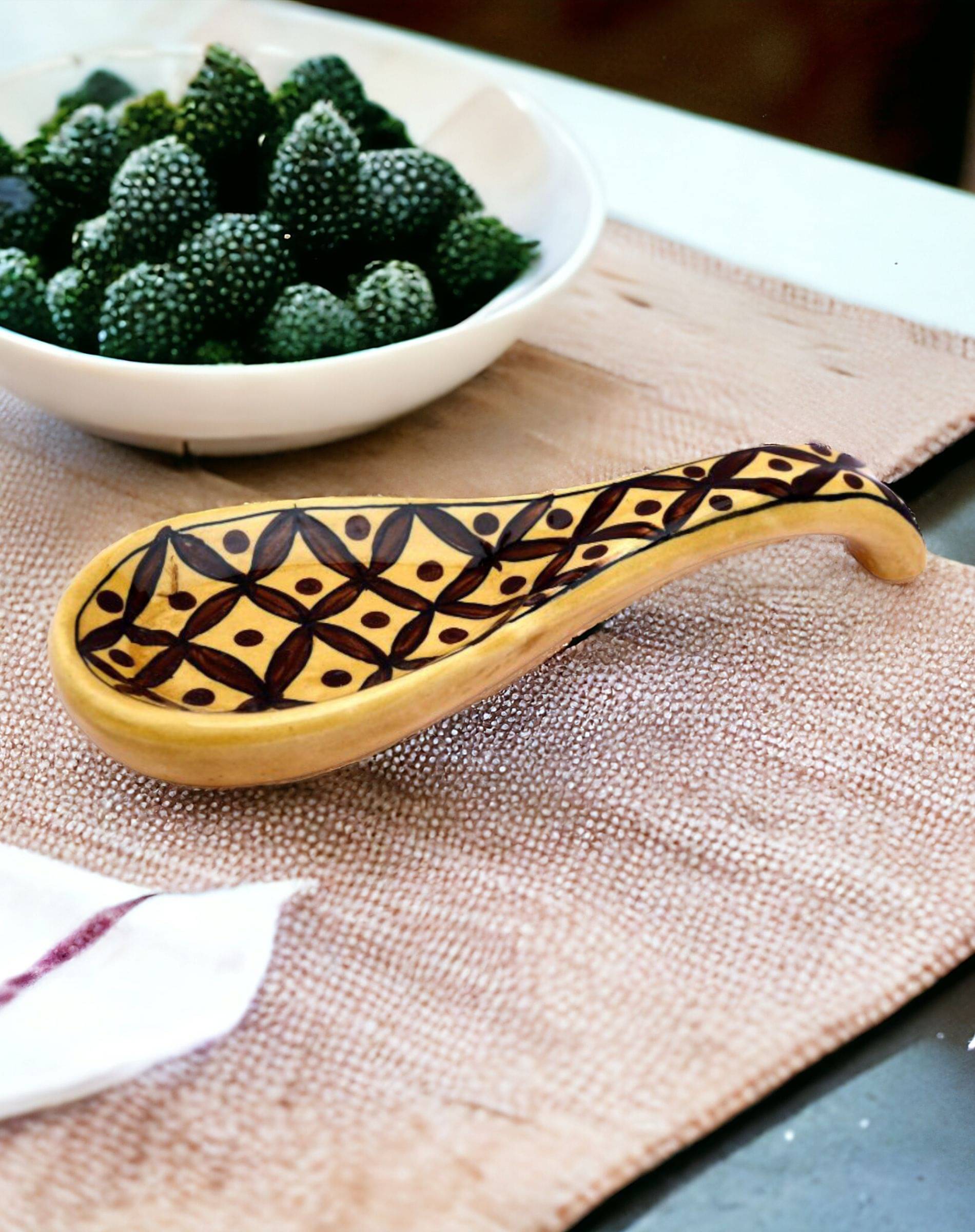     			Malaikah Gold Spoon Rest Ceramic Table Spoon Gold ( Pack of 1 )