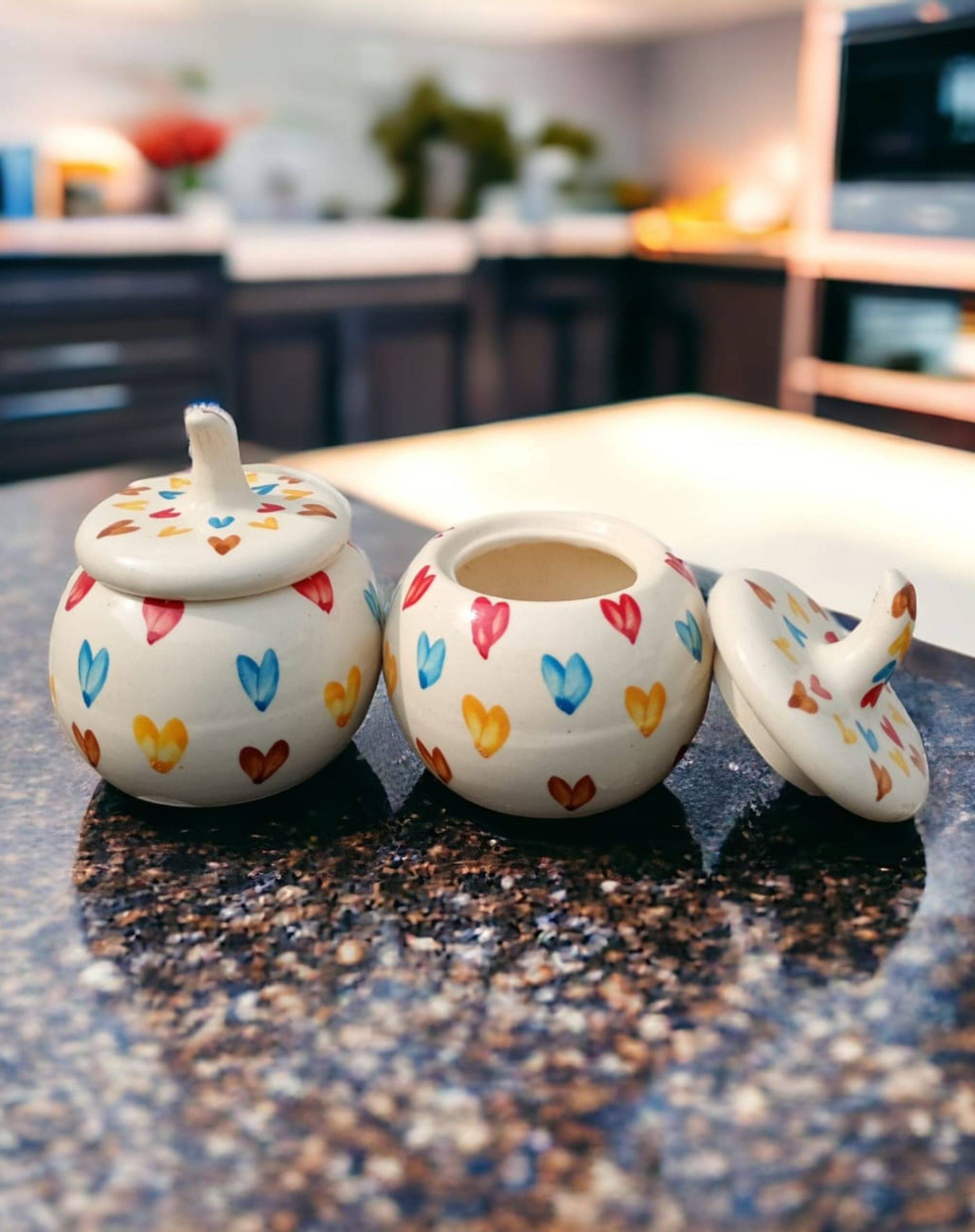 Malaikah Hrt Salt Jar Ceramic White Salt/Pepper Container ( Set of 2 ) Malaikah Hrt Salt Jar Ceramic White Salt/Pepper Container ( Set of 2 )