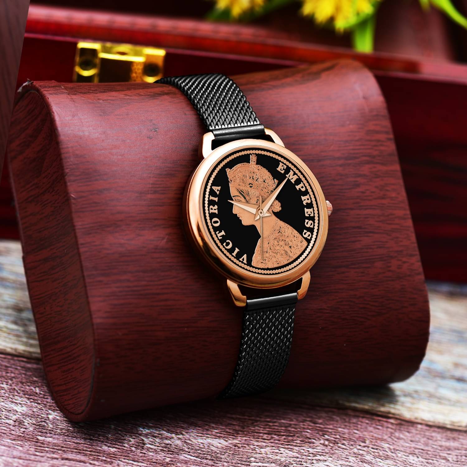     			REESKY Black Brass Analog Womens Watch