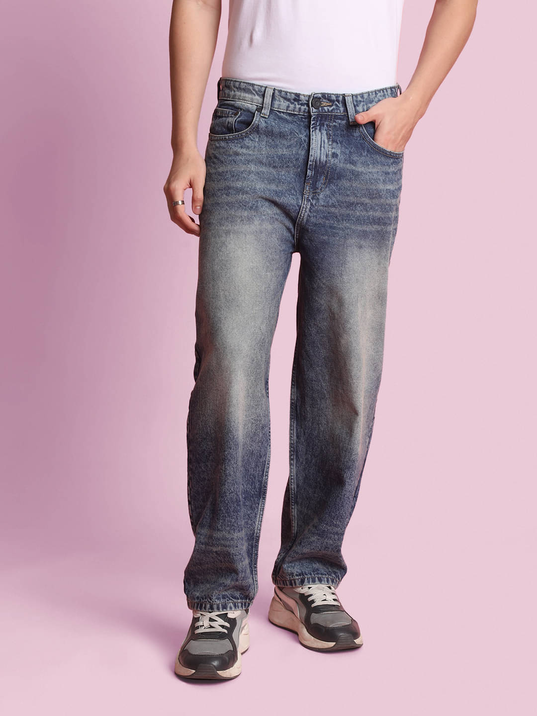 Bene Kleed Men Slash Knee Heavy Fade Jeans Bene Kleed Men Slash Knee Heavy Fade Jeans