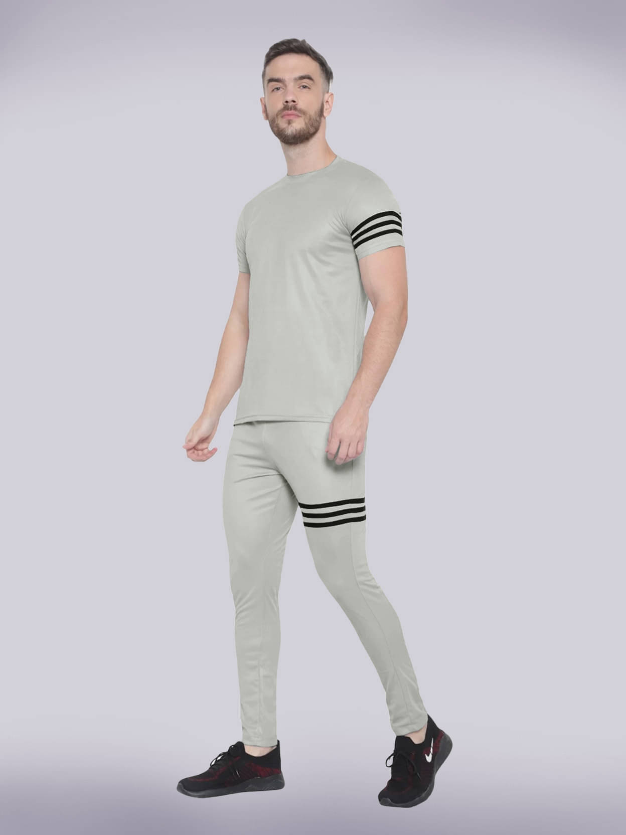     			Eyebogler Grey Polyester Regular Fit Men's Tracksuit ( Pack of 1 )