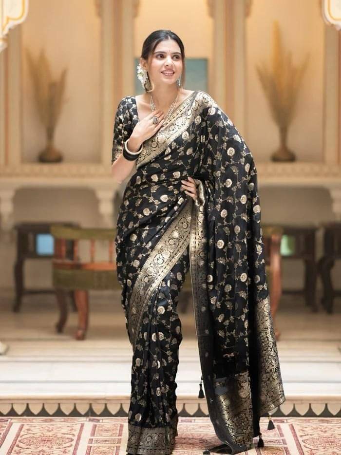     			JINAL & JINAL Banarasi Silk Embroidered Saree With Unstitched Blouse Piece ( Black )