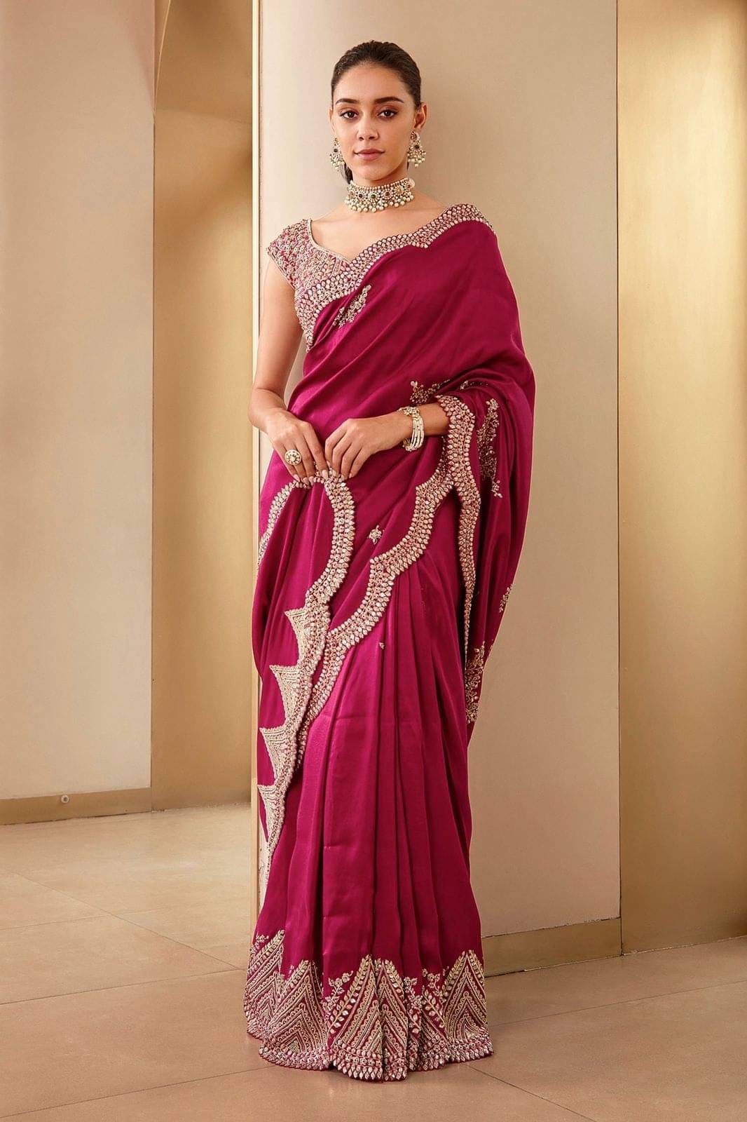    			JINAL & JINAL Bangalore Silk Embroidered Saree With Unstitched Blouse Piece ( Rani )