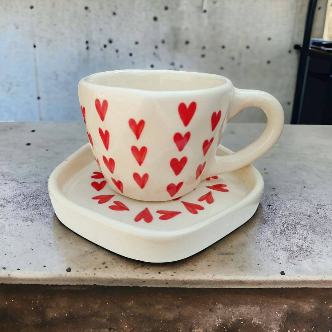     			Malaikah Red Heart Cup & Saucer Abstract Ceramic Tea Set 200 ml ( Pack of 1 )