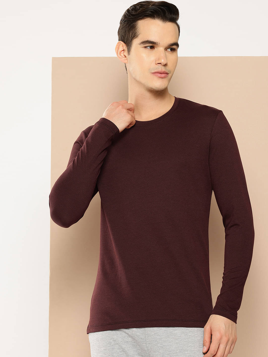 Alcis Maroon Cotton Regular Fit Men's Sports T-Shirt ( Pack of 1 ) Alcis Maroon Cotton Regular Fit Men's Sports T-Shirt ( Pack of 1 )