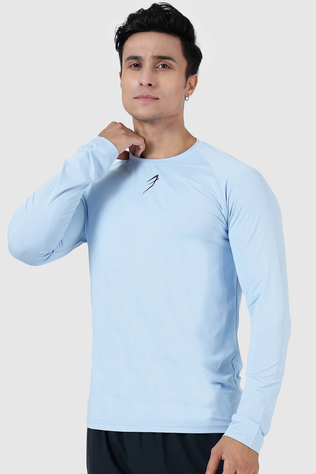 Fuaark Blue Polyester Slim Fit Men's Sports T-Shirt ( Pack of 1 ) Fuaark Blue Polyester Slim Fit Men's Sports T-Shirt ( Pack of 1 )