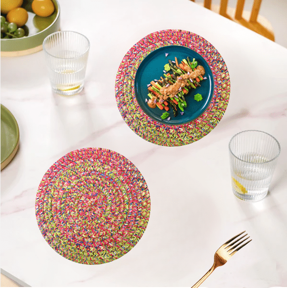 LADLI JEE Polyester Abstract Round Table Mats ( 30 cm x 30 cm ) Pack of 2 - Red LADLI JEE Polyester Abstract Round Table Mats ( 30 cm x 30 cm ) Pack of 2 - Red