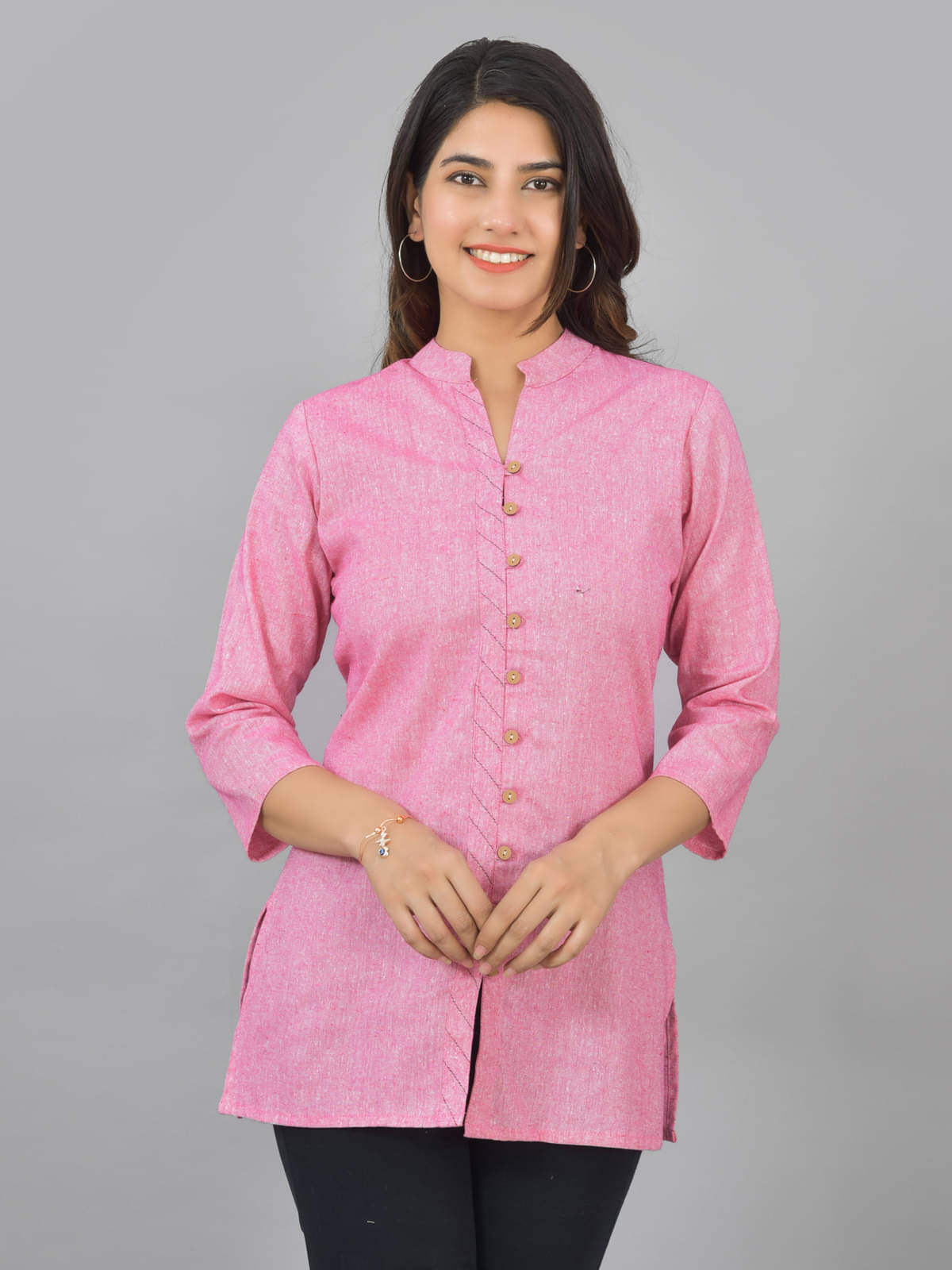 Cotton Blend Short Kurti For Women (Pack of 1) Cotton Blend Short Kurti For Women (Pack of 1)