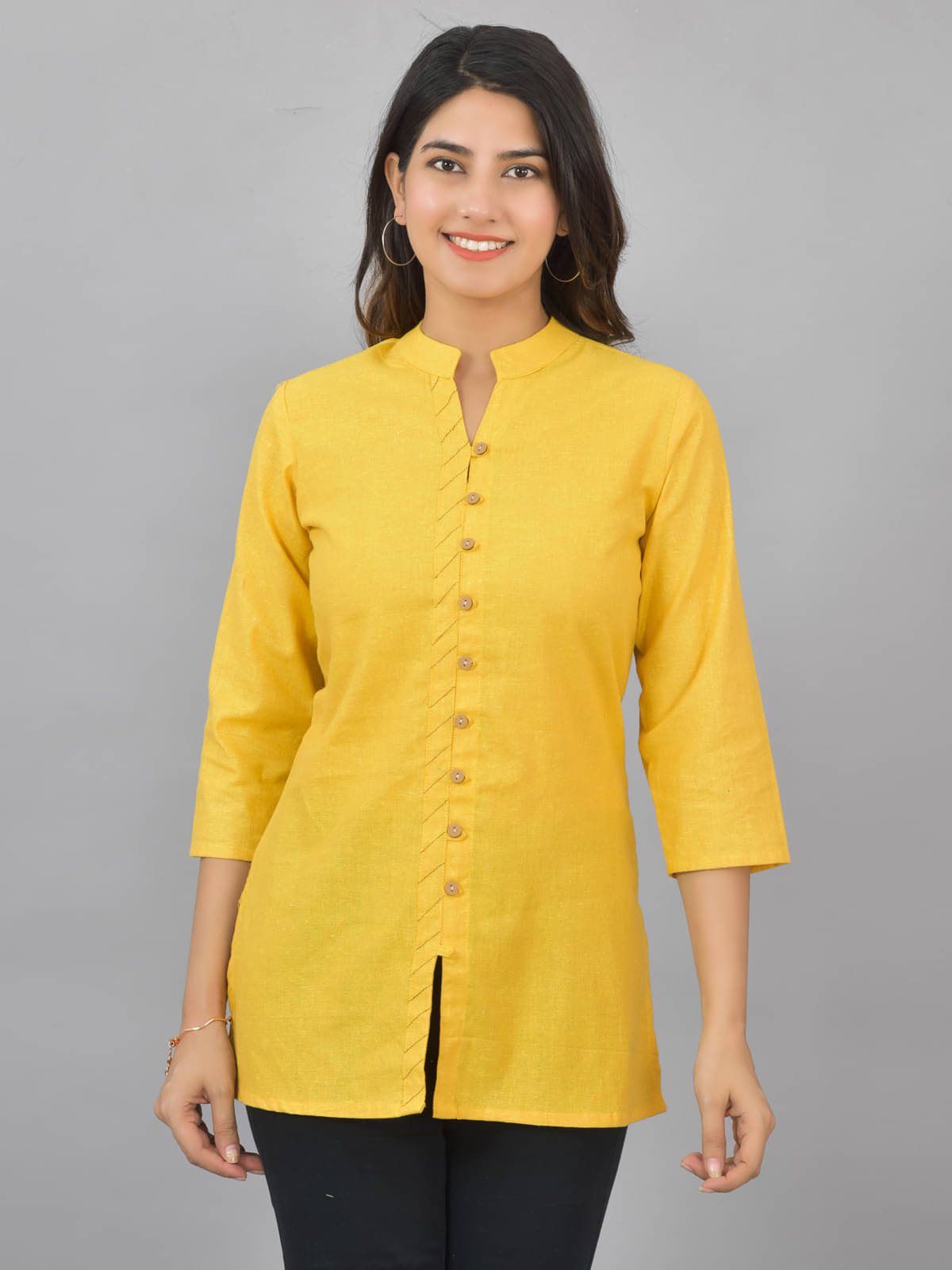 Cotton Blend Short Kurti For Women (Pack of 1) Cotton Blend Short Kurti For Women (Pack of 1)