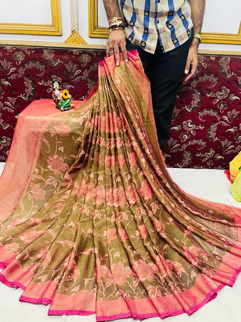 mahalaxmi fab Brasso Applique Saree With Unstitched Blouse Piece ( Fluorescent Pink ) mahalaxmi fab Brasso Applique Saree With Unstitched Blouse Piece ( Fluorescent Pink )