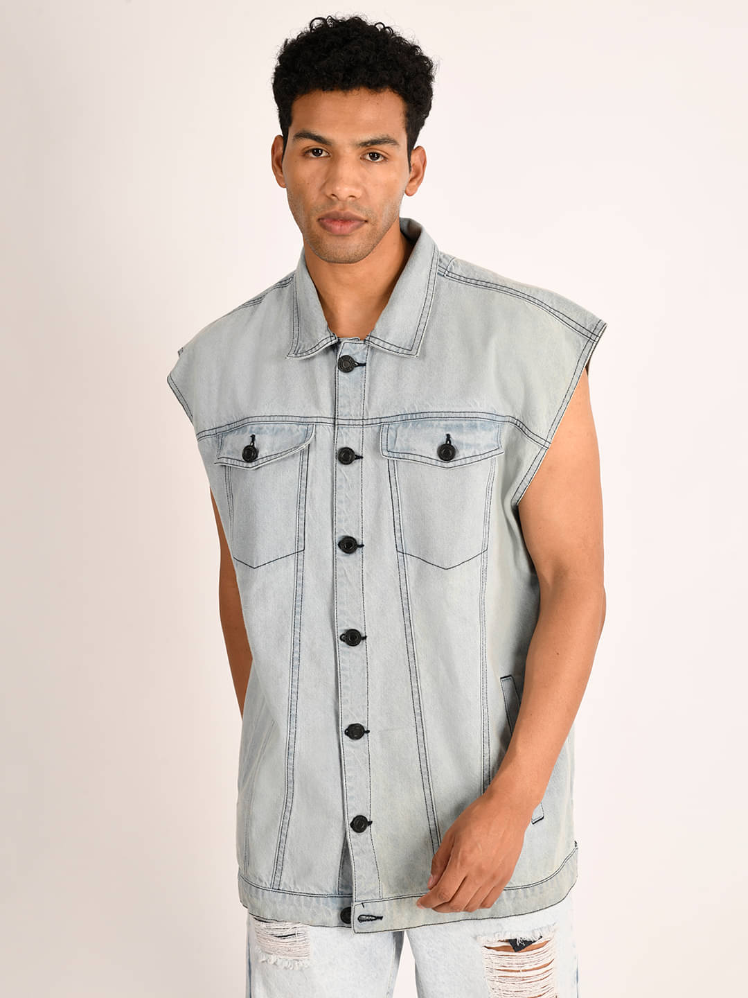     			Bene Kleed Men Solid Spread Collar Washed Pure Cotton Denim Jacket