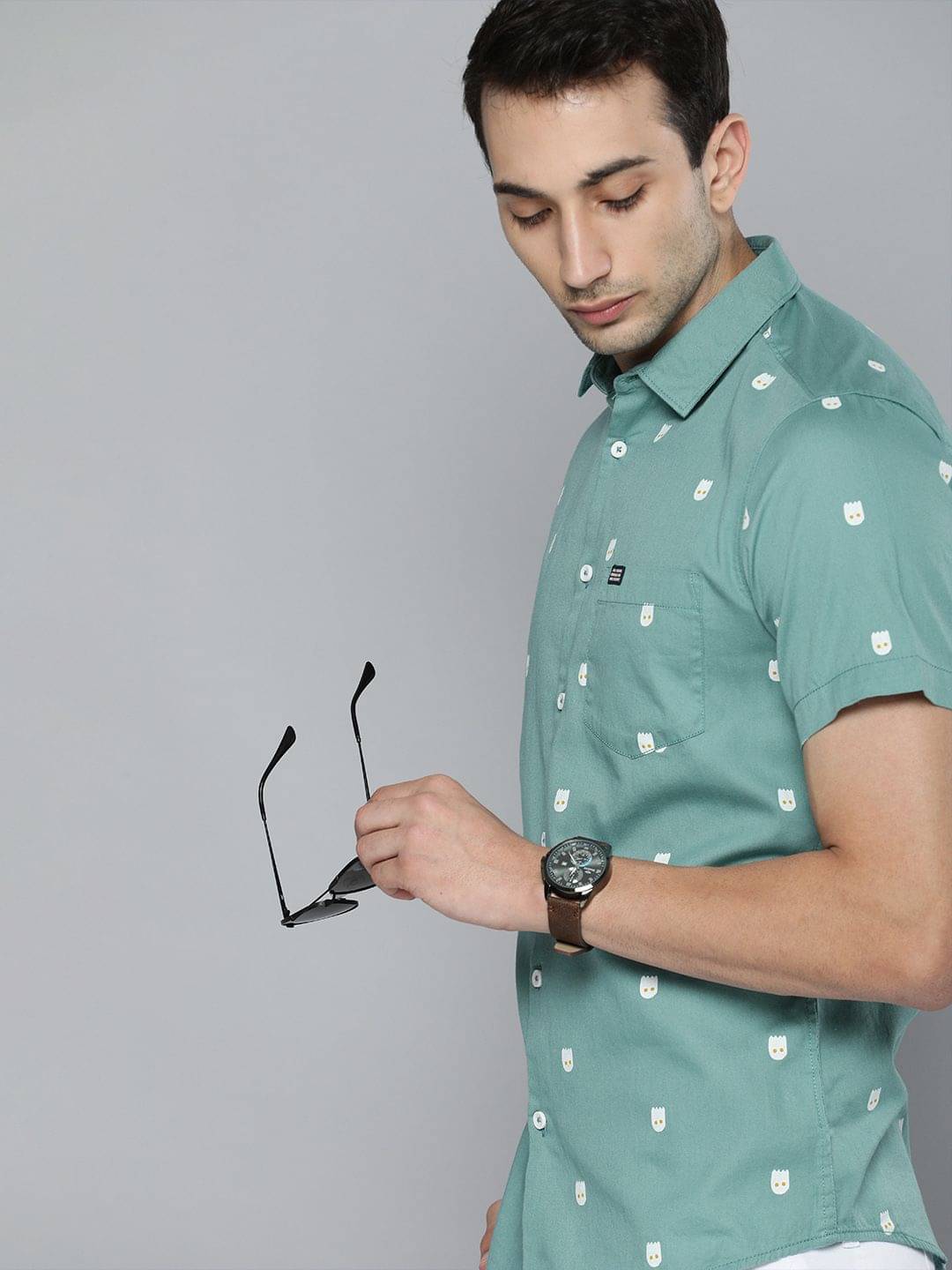 The Indian Garage Co Men Blue & White Printed Slim Fit Casual Shirt The Indian Garage Co Men Blue & White Printed Slim Fit Casual Shirt