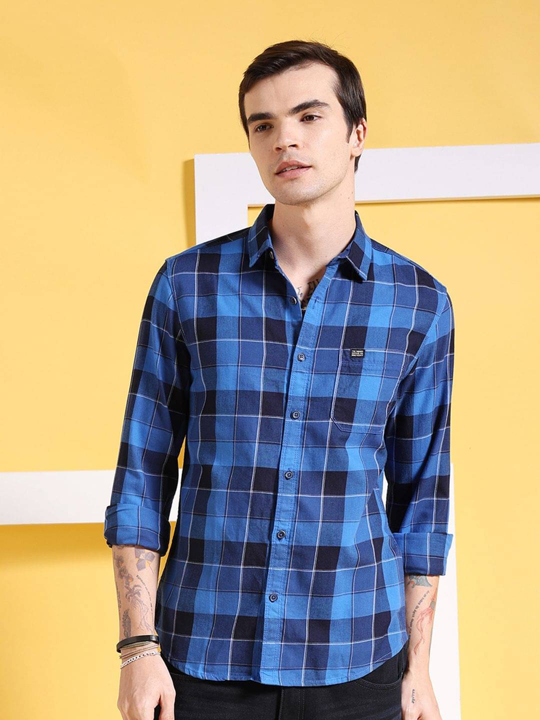     			The Indian Garage Co Men Blue Slim Fit Checked Casual Shirt