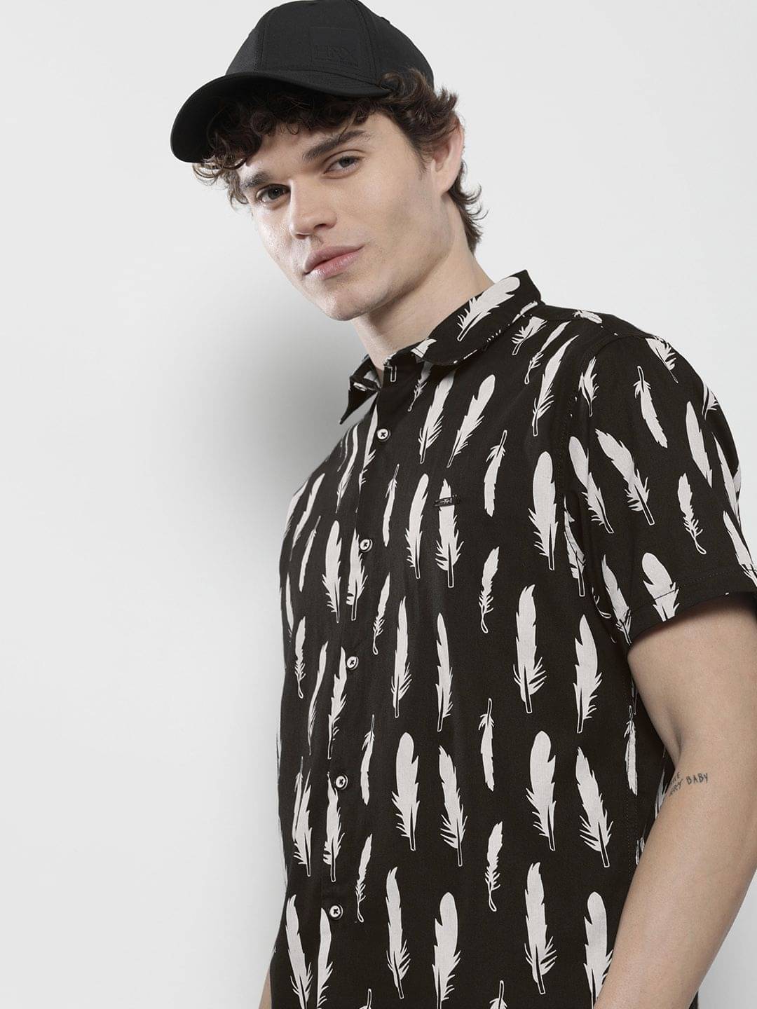     			The Indian Garage Co Men Black Printed Casual Cotton Shirt