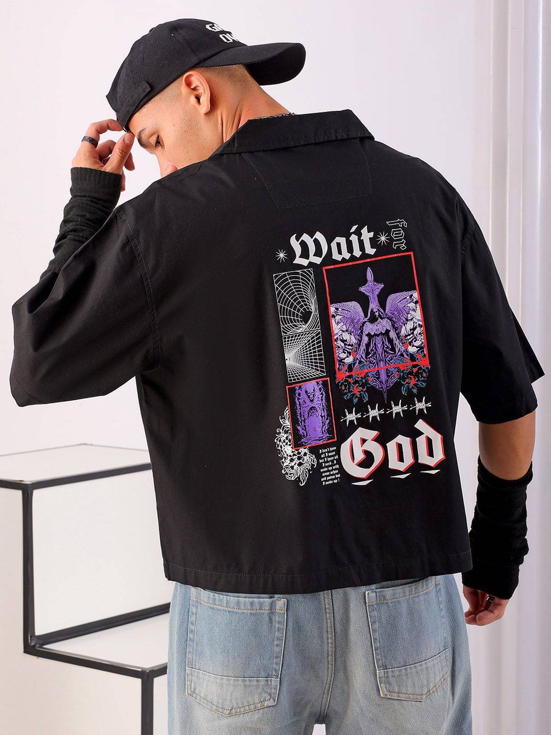     			The Indian Garage Co Men Spread Collar Graphic Printed Cotton Boxy Casual Shirt