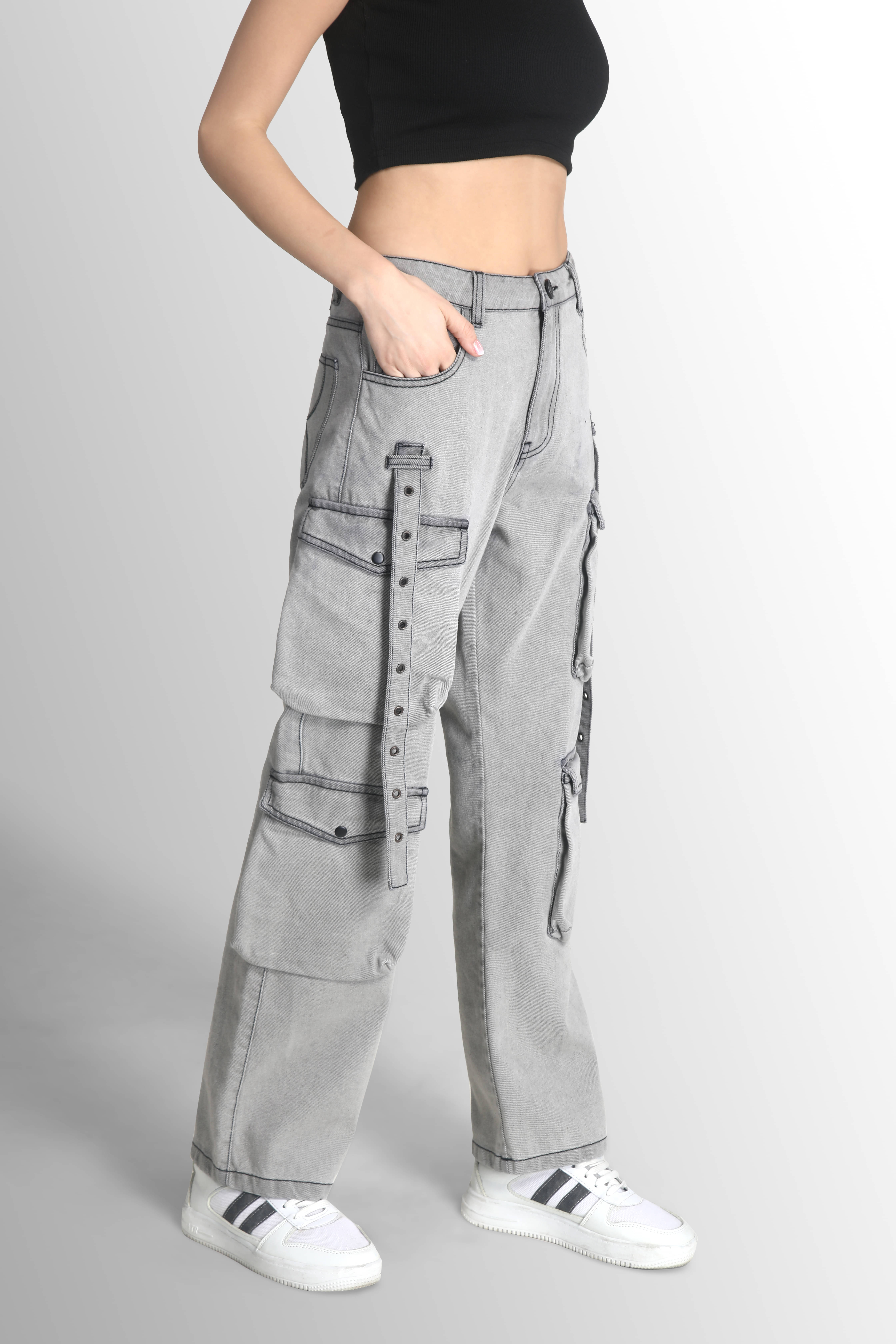     			Bene Kleed Women Classic Straight Fit High-Rise Mildly Distressed Heavy Fade Jeans