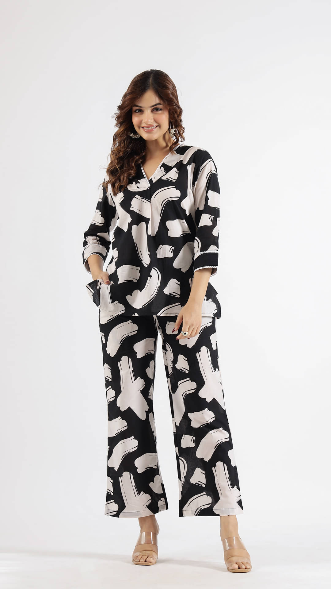     			Label Flavia Women Printed Top With Palazzos Co-Ord Set ( Black )