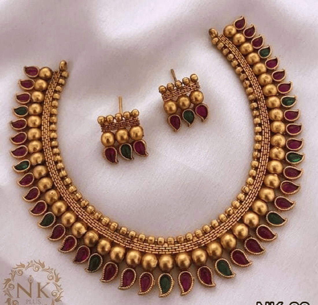RIENTA JWL Multi Color Alloy Necklace Set ( Pack of 1 )