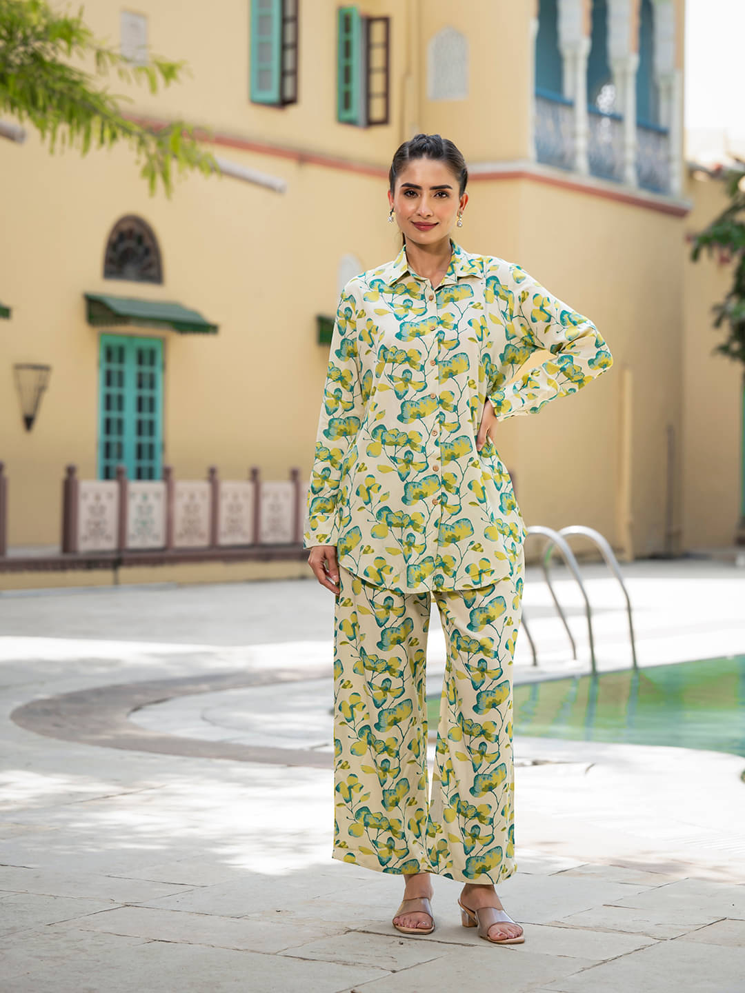     			Divena Women Printed Shirt With Trousers Co-Ord Set ( Green )