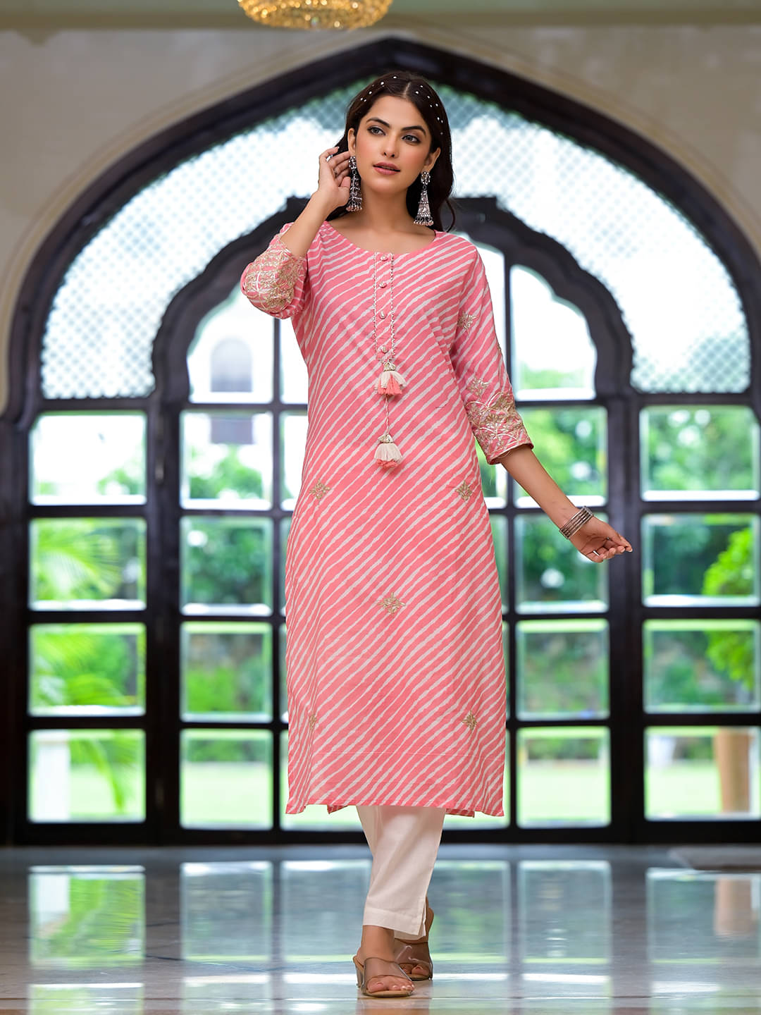 Divena Pack of 1 Cotton Striped Straight Women's Kurti - ( Peach ) Divena Pack of 1 Cotton Striped Straight Women's Kurti - ( Peach )