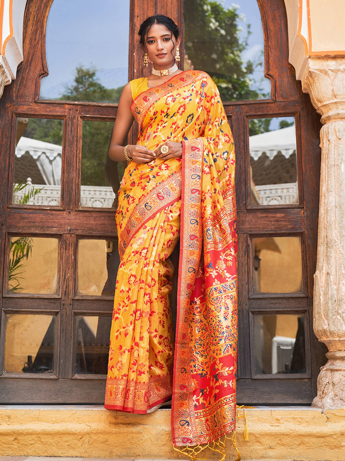     			Janasya Chanderi Woven Saree With Unstitched Blouse Piece ( Yellow )