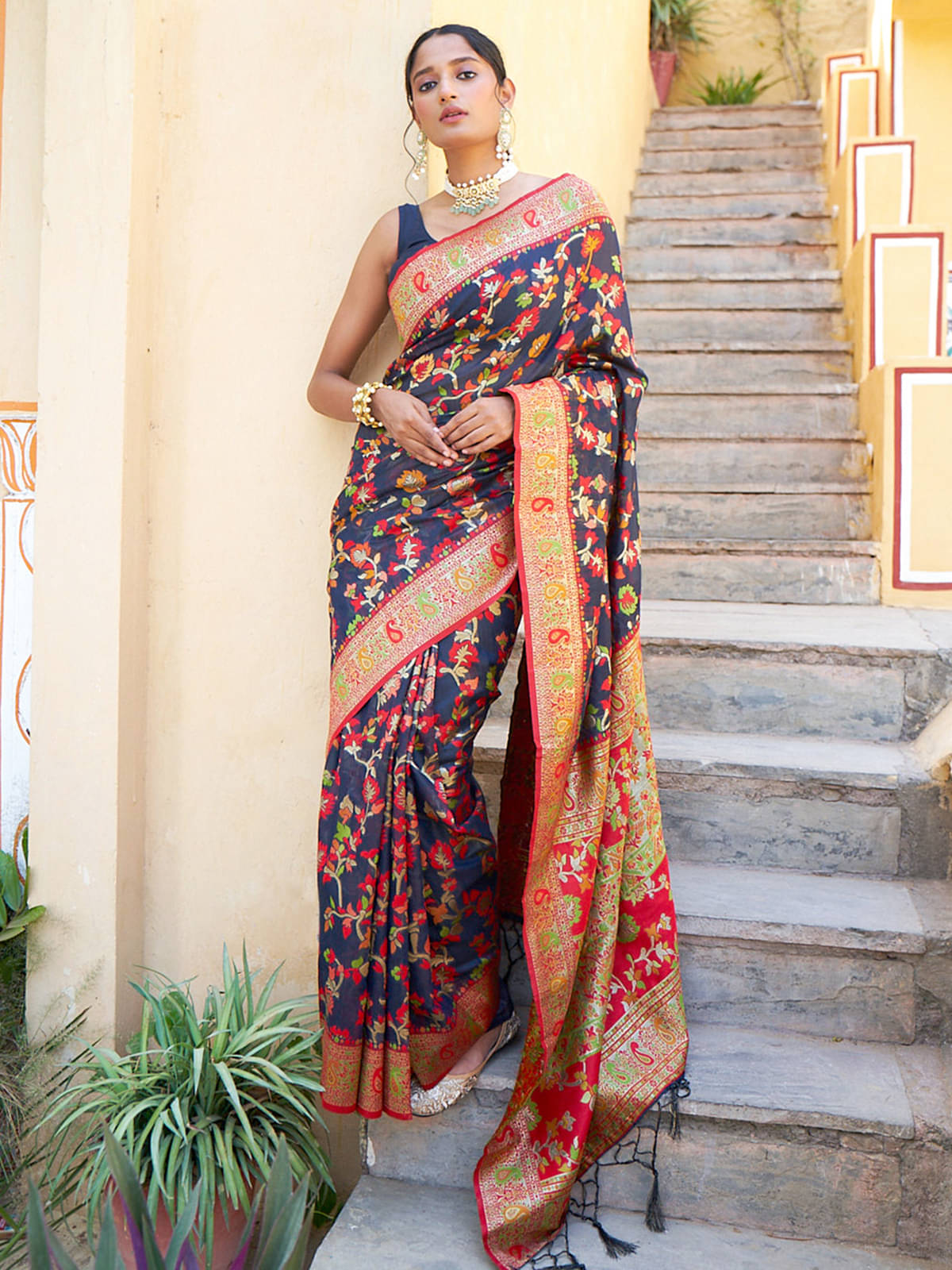 Janasya Chanderi Woven Saree With Unstitched Blouse Piece ( Navy Blue ) Janasya Chanderi Woven Saree With Unstitched Blouse Piece ( Navy Blue )