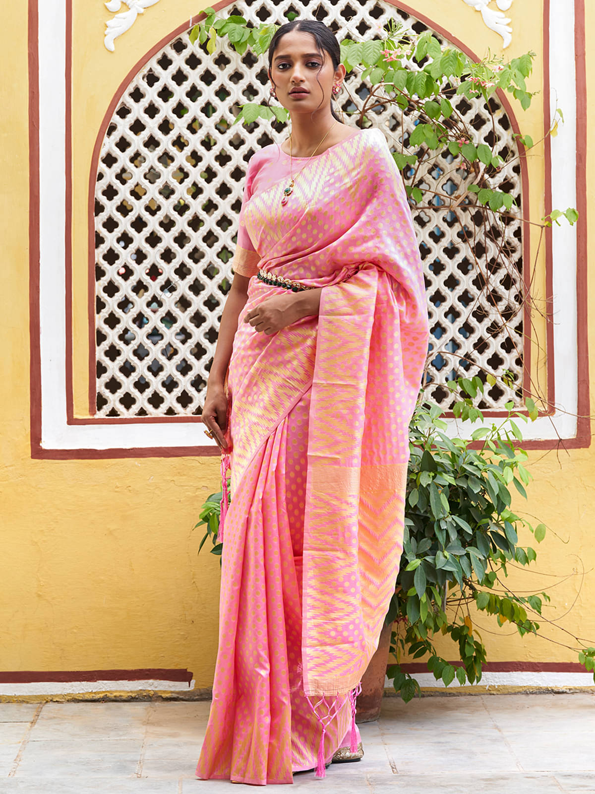     			Janasya Silk Blend Woven Saree With Unstitched Blouse Piece ( Pink )