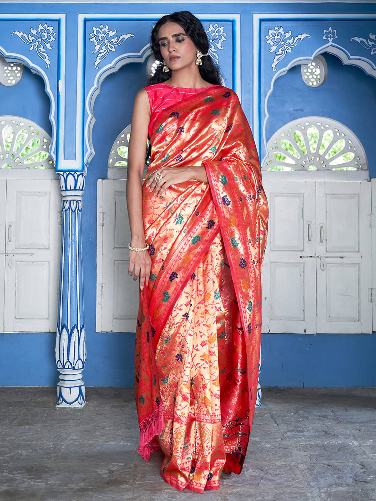 Janasya Silk Blend Woven Saree With Unstitched Blouse Piece ( Rani ) Janasya Silk Blend Woven Saree With Unstitched Blouse Piece ( Rani )